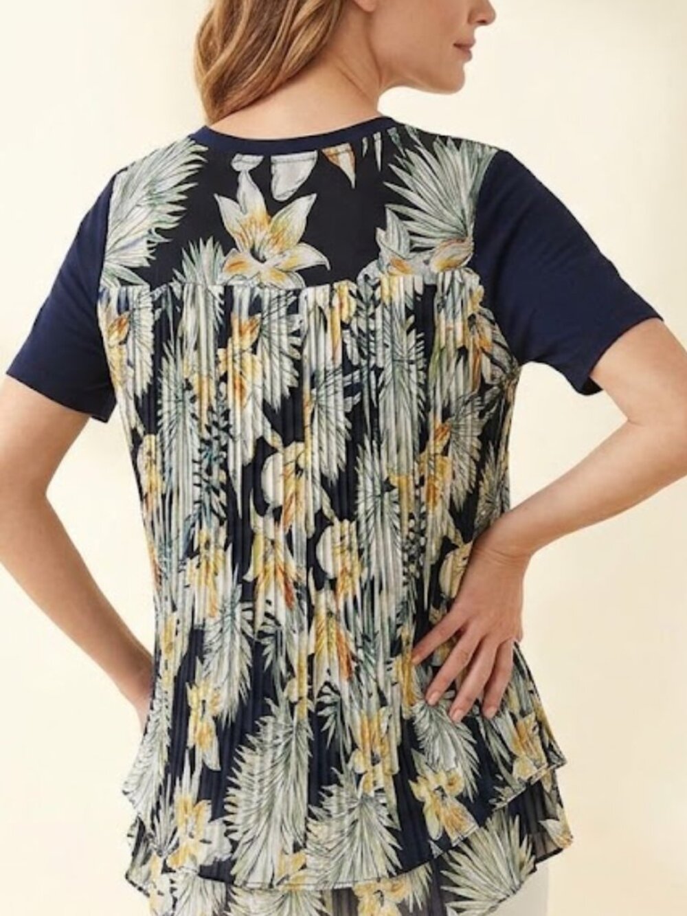 NWT Chico's Navy Blue Short Sleeve Top Pleated Floral Mixed Media Blouse Size 1